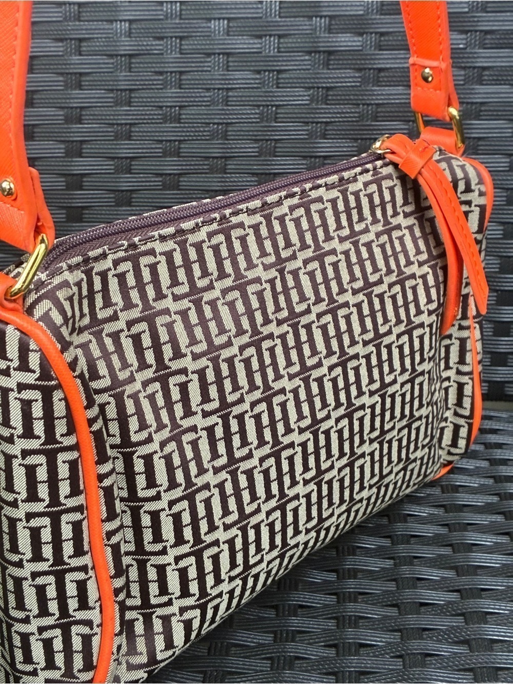 Tommy Hilfiger Brown Monogram Shoulder Bag with Orange Trim - Picture 11 of 11